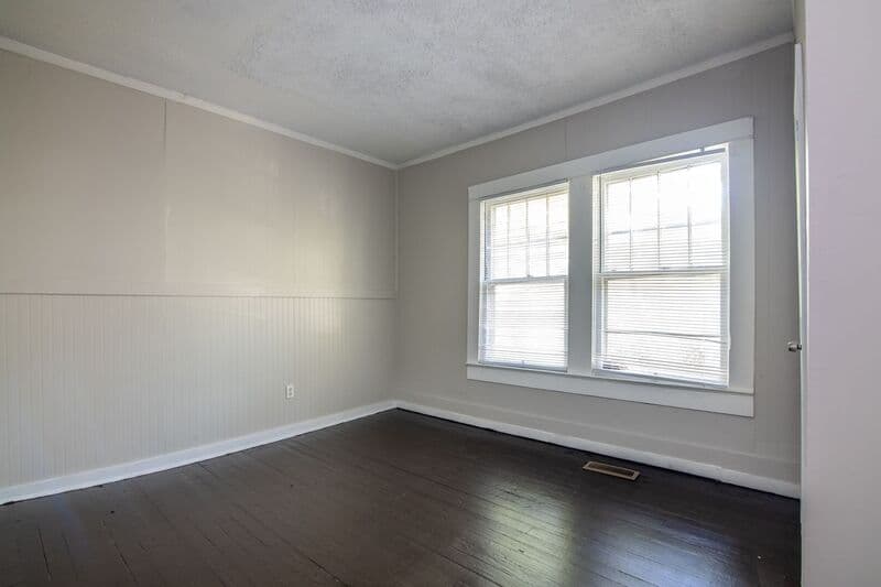 Birmingham House: 4029 44th Avenue North