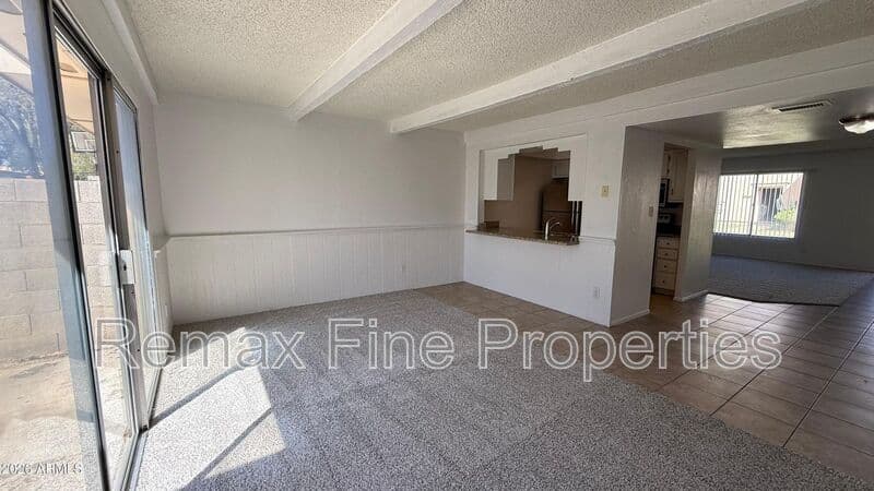 Glendale House: 5701 N 44th Avenue