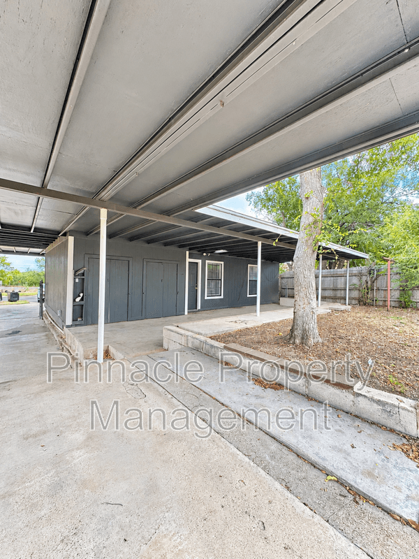 San Angelo House: 1209 Forest Park Avenue