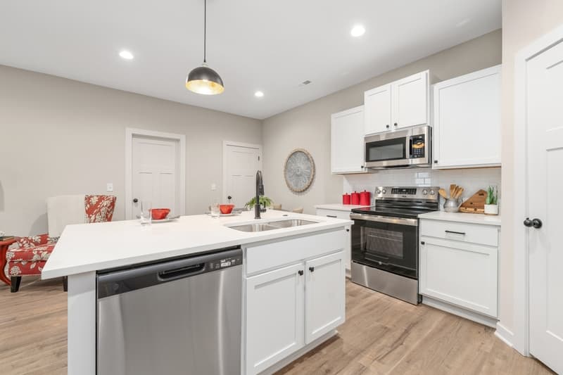 Wichita House: 2865 S Cedar Crest Ct Unit 200