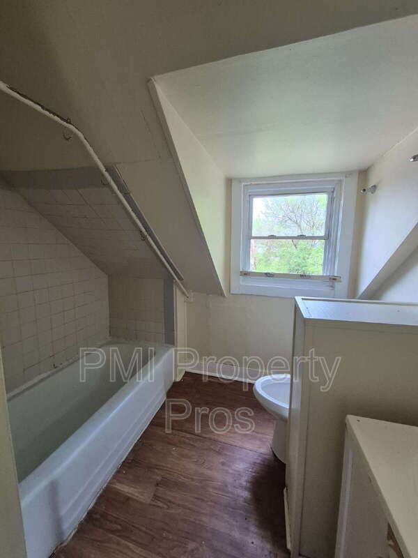 Milwaukee Condo: 4326A North 39th Street
