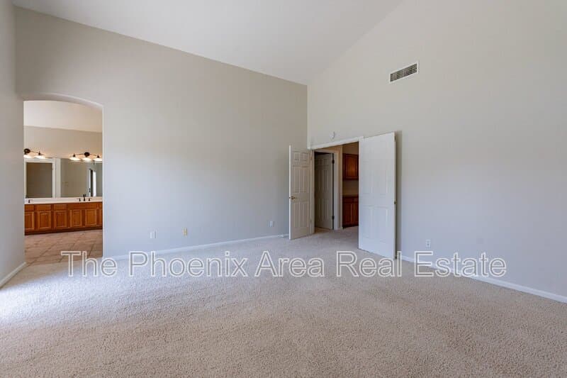 Mesa House: 4133 E Elmwood St