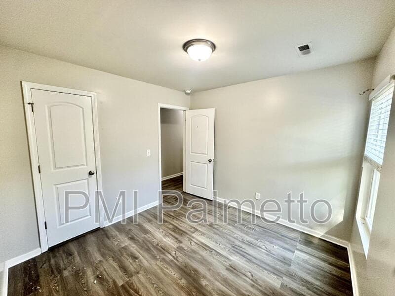 Columbia House: 333 Briercliff Drive