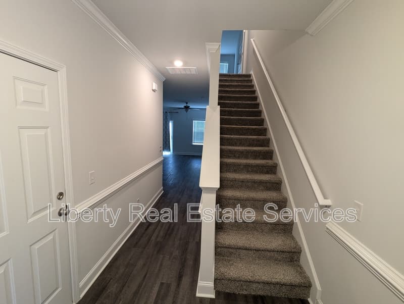 Pooler House: 340 Governor Gwinnett Way