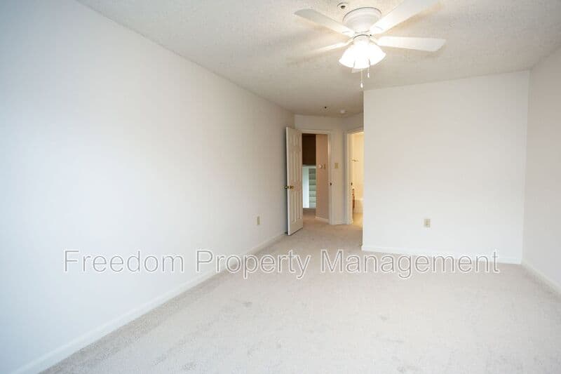 Alexandria Condo: 279 S Pickett St.