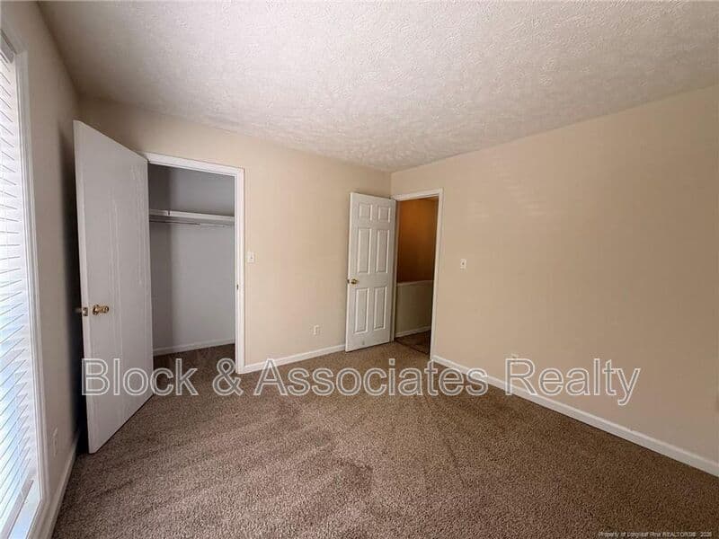 Fayetteville House: 5835 Aftonshire Drive