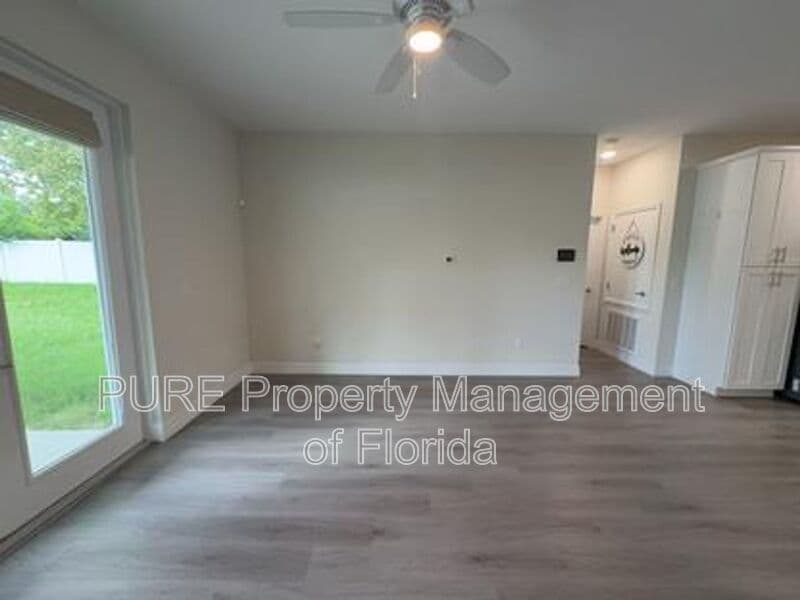 Ocala House: 13831 Sw 33rd Terr