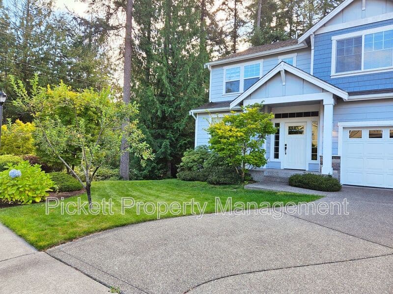 Poulsbo House: 2614 NE Noll Valley Loop