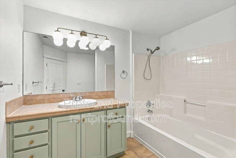 Beaverton Condo: 9542 SW 153rd Avenue