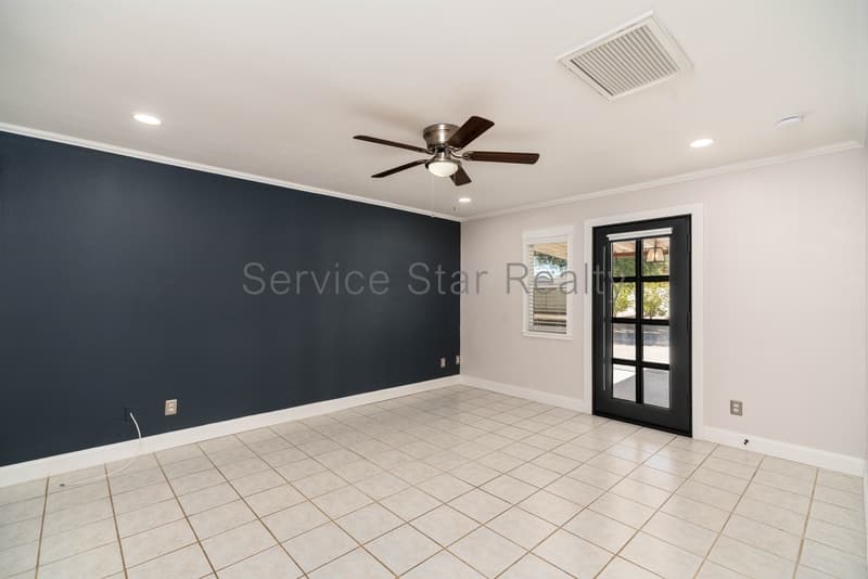 Chandler House: 526 N Pepperwood Ct