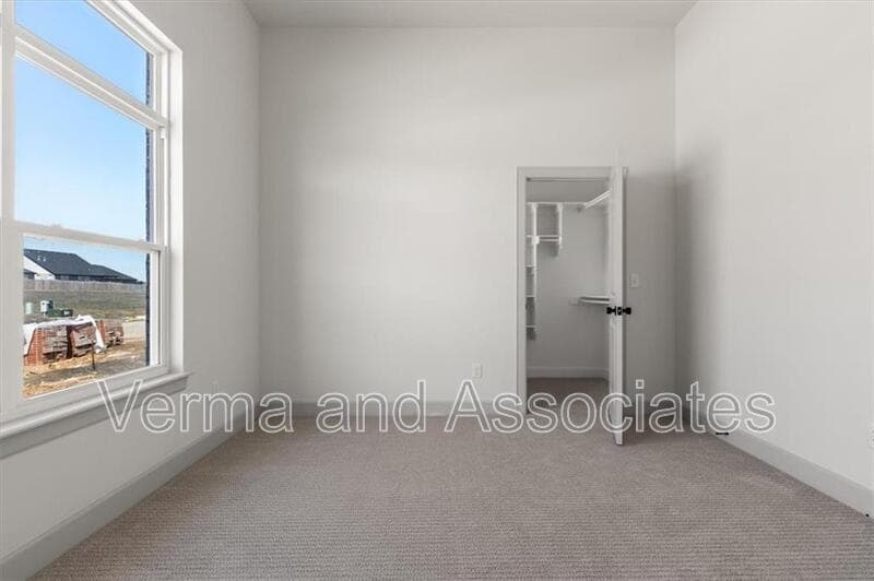 Centerton House: 1050 Whistler St