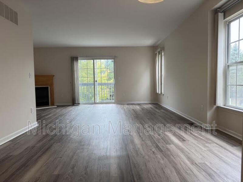 Ann Arbor Condo: 3107 Promenade Cir