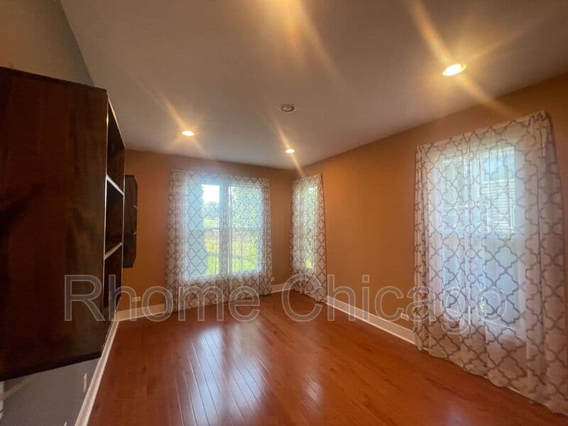 Carol Stream House: 1034 Idaho St.