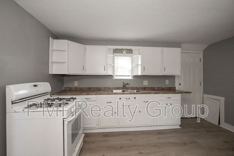 Lorain House: 1222 W 14 St.