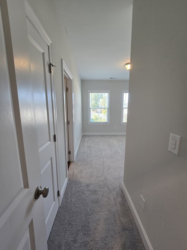 Knightdale House: 421 Hawkeye Drive