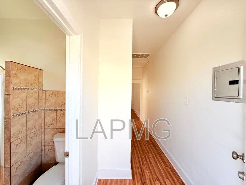 Los Angeles House: 1870 Daly Street