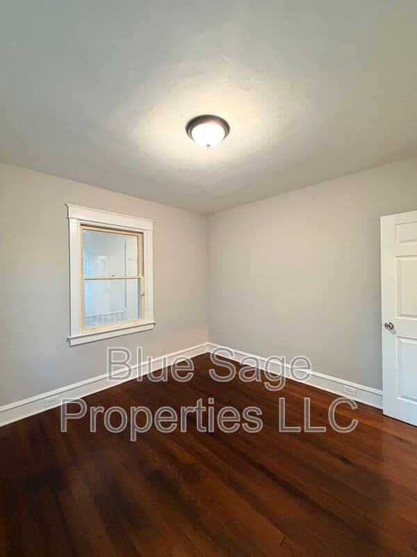 Prospect Park House: 611 11th St