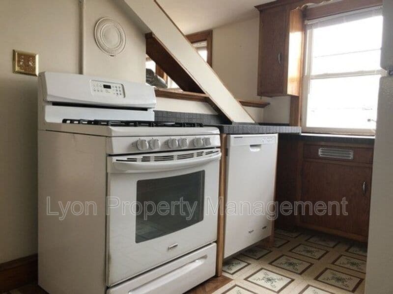 Cumberland Condo: 3880 Mendon Rd