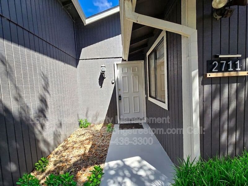Philomath House: 2711 Newton St