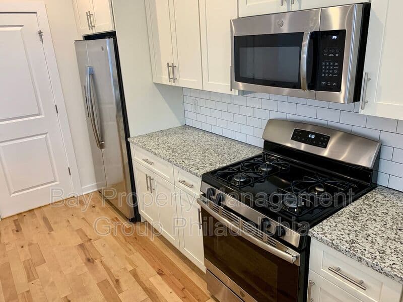 Philadelphia House: 2108 Kensington Walk