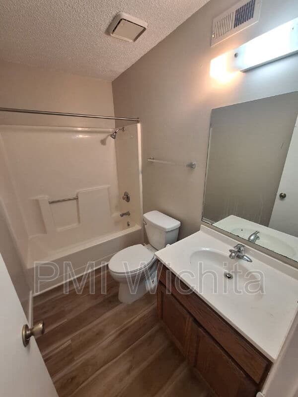 Wichita Townhome: 535 S. Lulu Ave