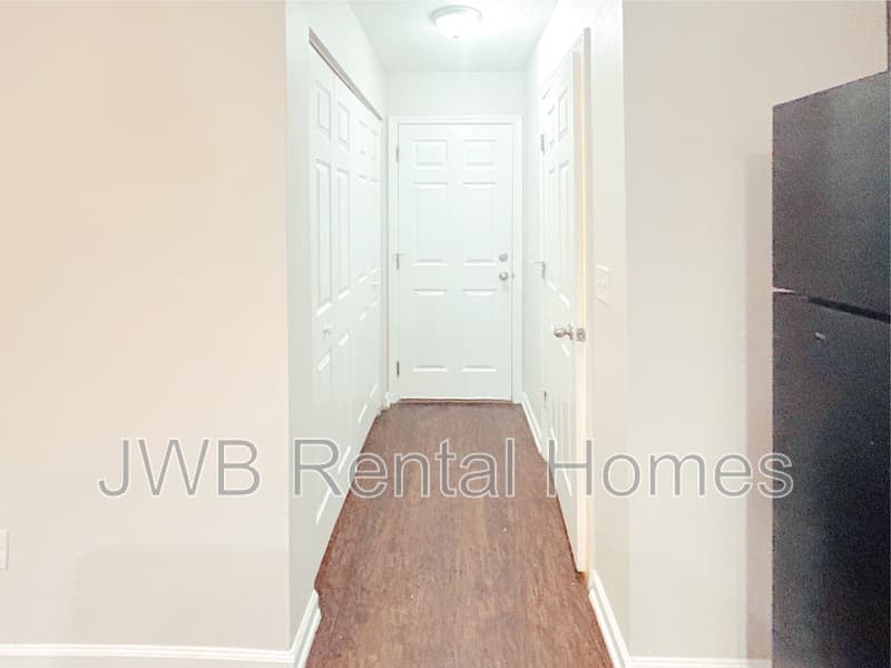 Jacksonville House: 3038 Rayford St