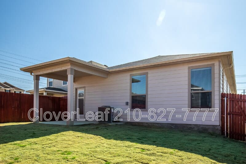 Converse House: 8329 Kinclaven Ct