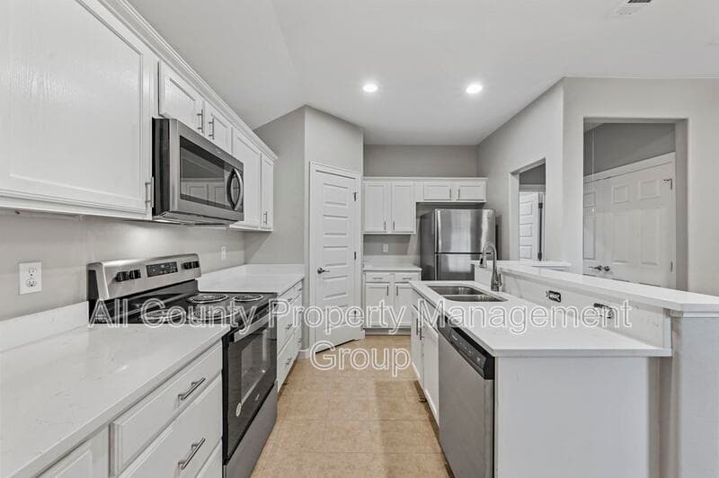 Dallas House: 1810 Life Avenue
