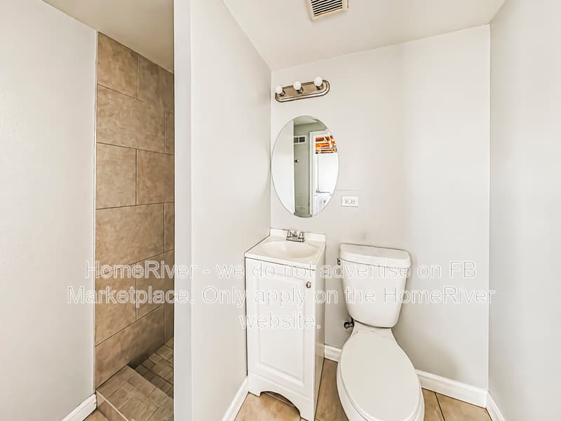 Country Club Hills House: 17849 John Ave