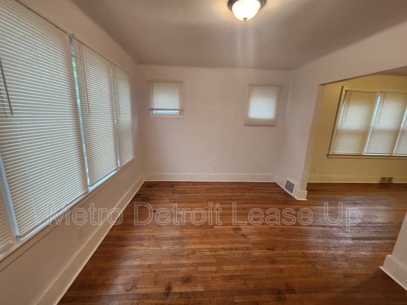 Detroit House: 5527 Nottingham