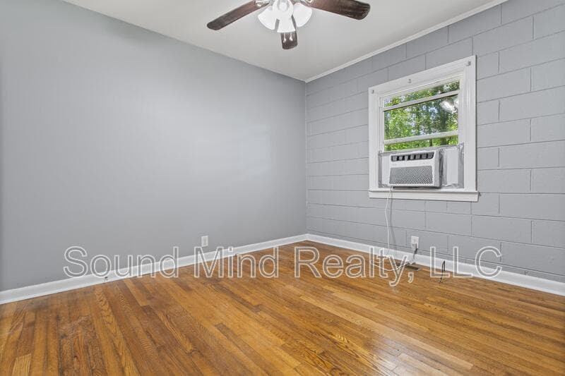 Raleigh House: 719 Woodland Rd