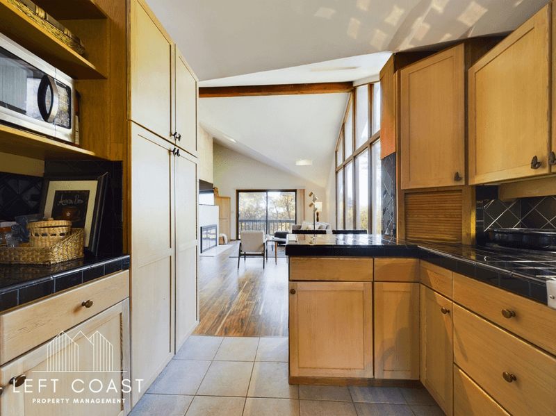 Lincoln City House: 132 Salishan Drive