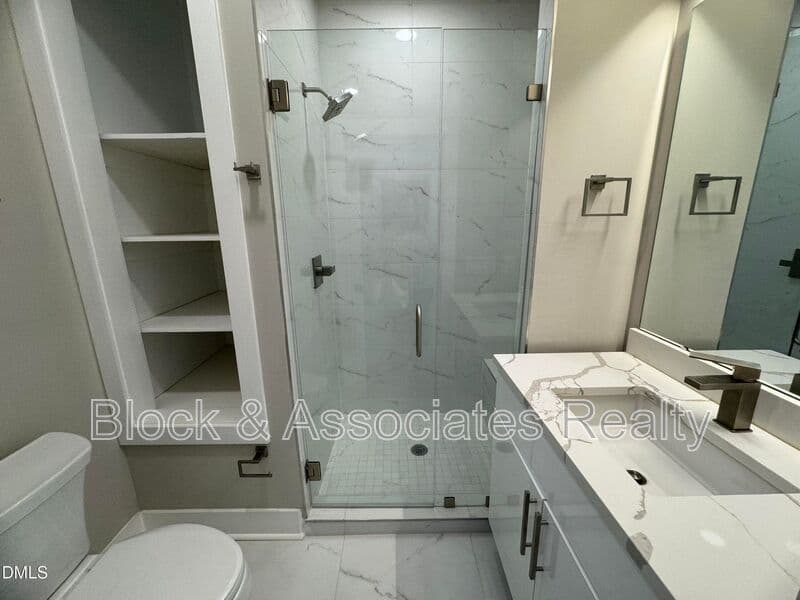 Durham House: 4016 Southpoint Landing