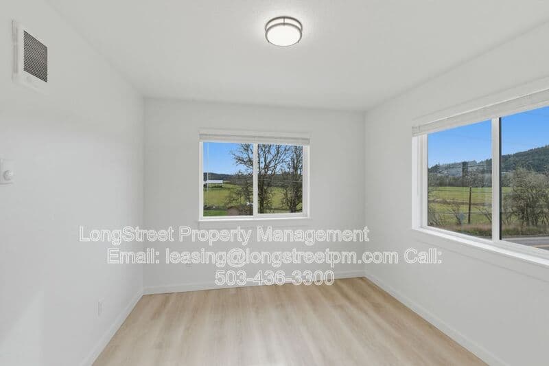 Philomath Townhome: 830 S 19th St