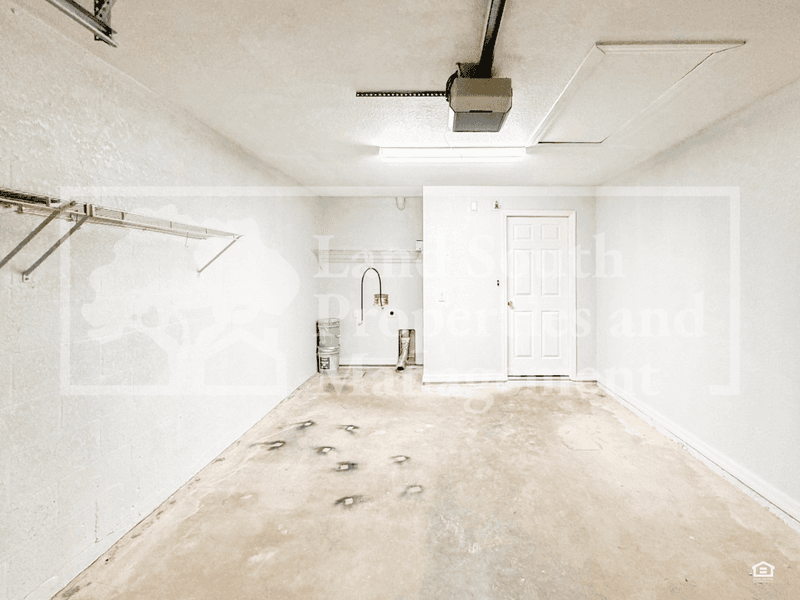 Lakeland House: 5527 Gaur Lane
