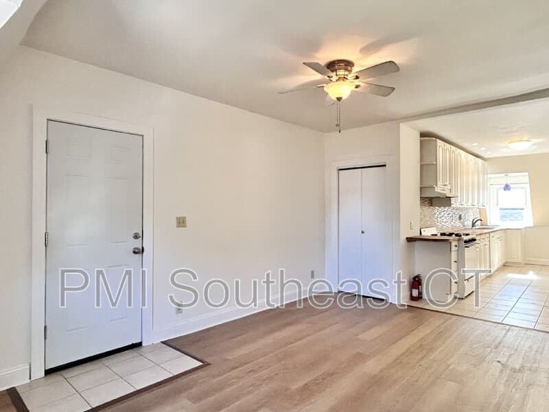 New London Condo: 285 Montauk Avenue