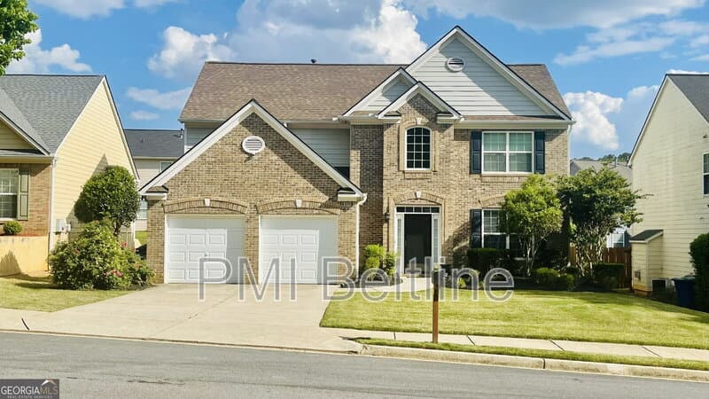College Park House: 4644 Creekside Cove