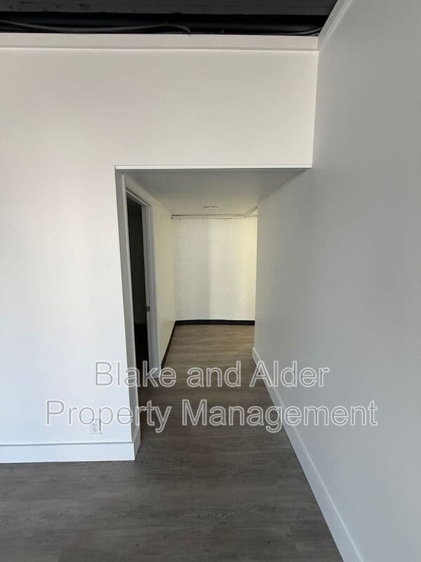 Portland House: 3554 NE SANDY BLVD