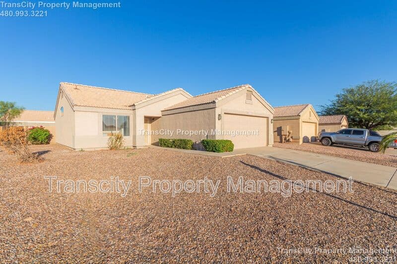 Apache Junction House: 2021 S Rennick Drive