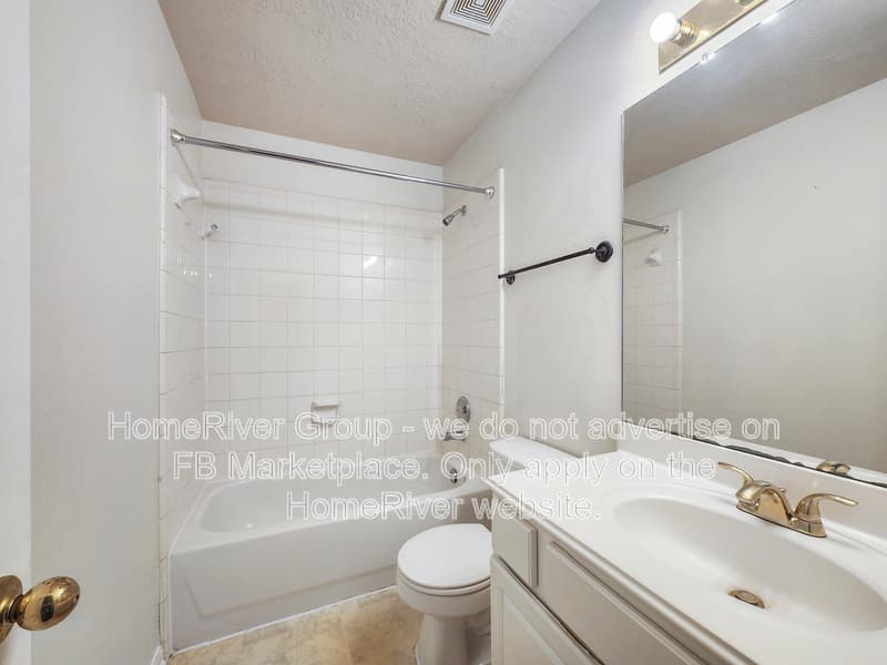 Pearland House: 3536 Pine Valley Dr