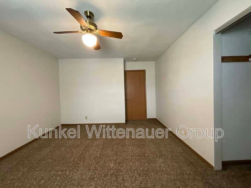 O'Fallon House: 921 Georgetowne Drive