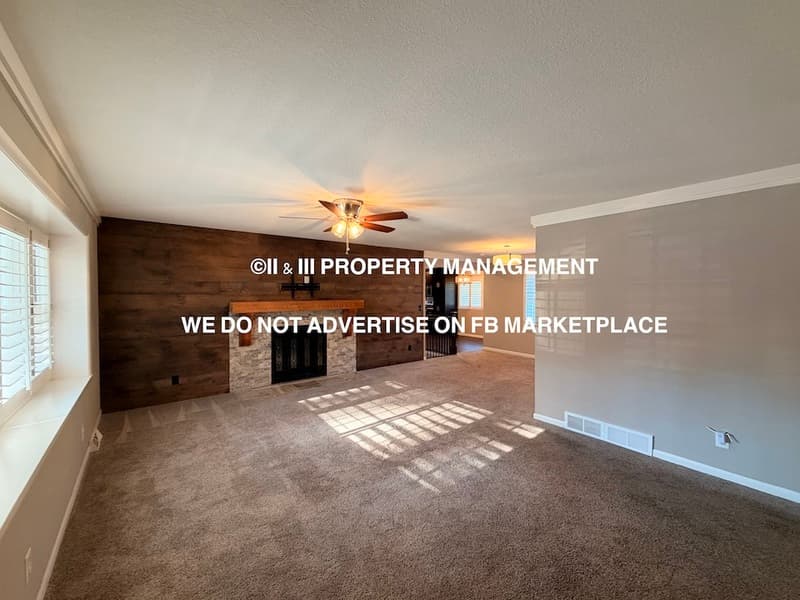 Kansas City House: 24 Northeast Normandy Lane