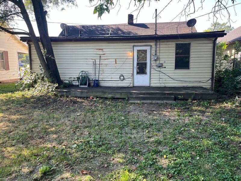 Middletown House: 2205 Roosevelt Blvd