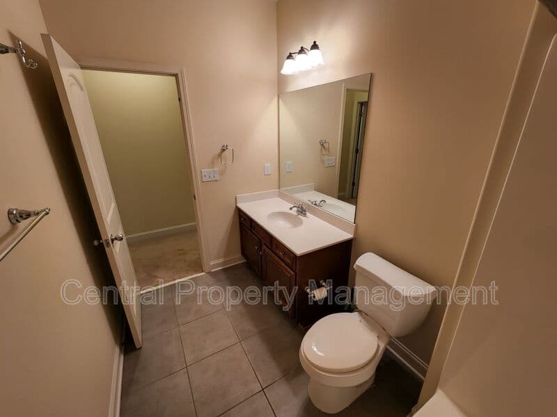 Simpsonville House: 265 Meadow Blossom Way