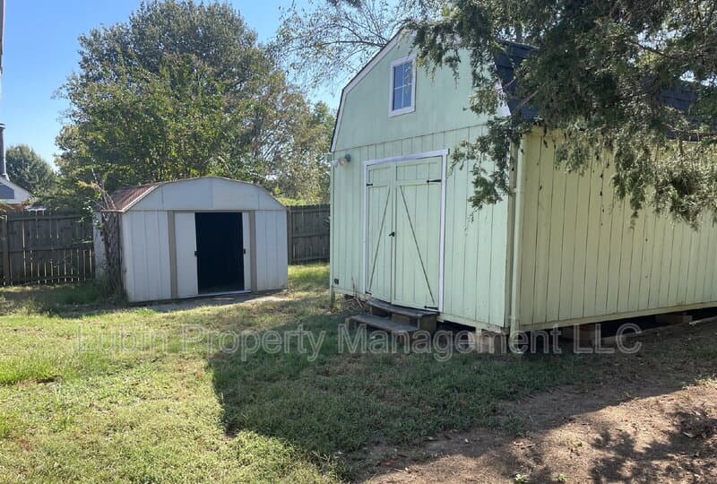 Olive Branch House: 10331 Oak Leaf Drive