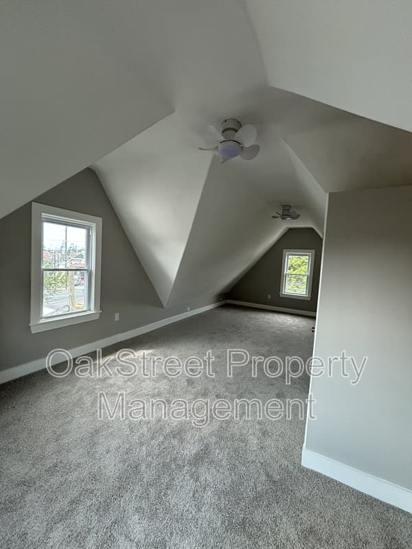 Gloucester City House: 426 Middlesex Street