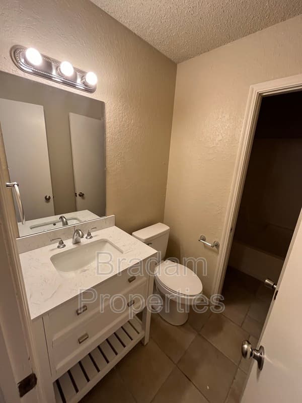 Tulsa Condo: 5981 East 25th Pl
