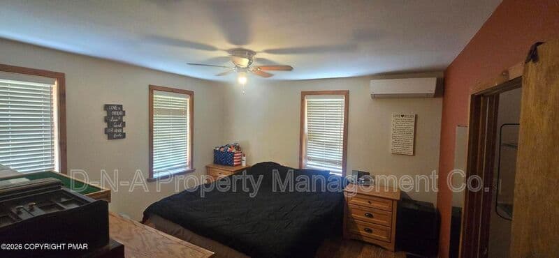 East Stroudsburg House: 135 Little Creek Lane