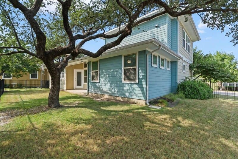 Leander House: 1765 Rowdy Loop - 47