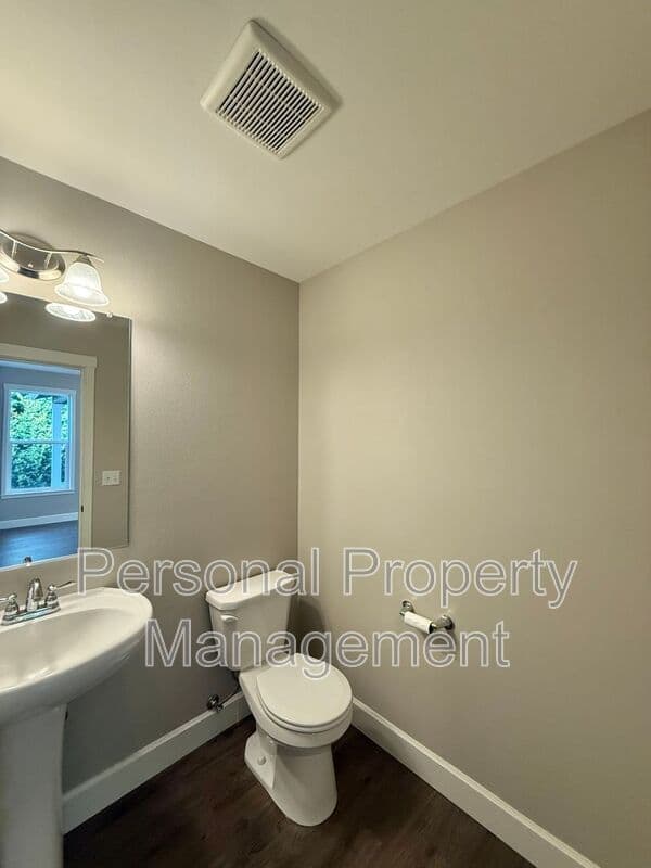 Vancouver House: 5502 NE 134th St